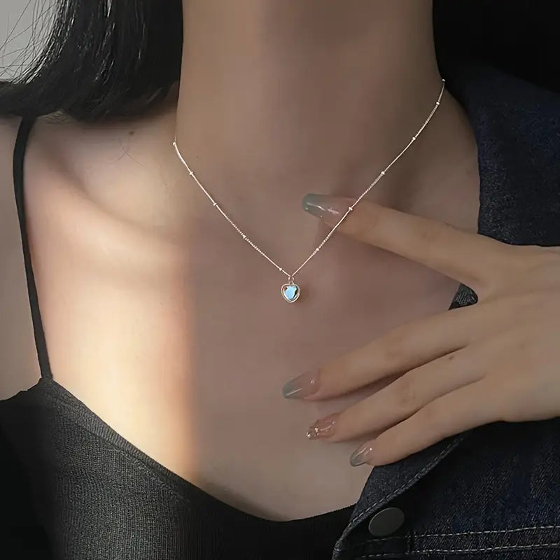 Juliana | Shimmering Heart-Shaped Pendant | Silver Necklace