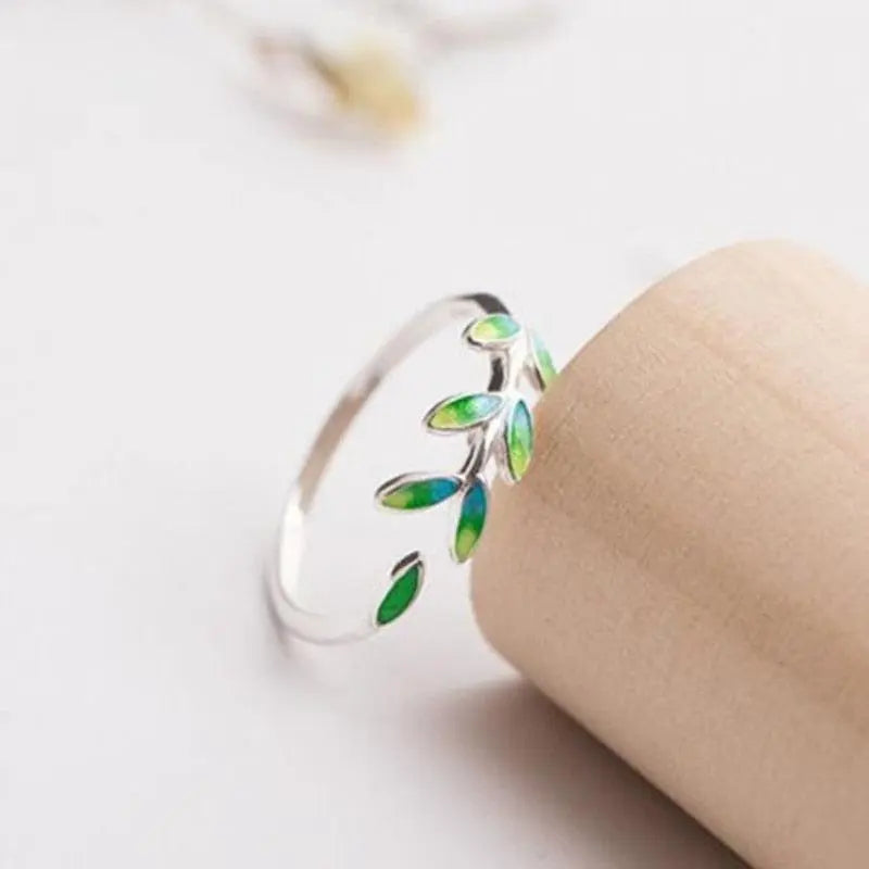 Bella | Leaf Whisper | Silver Ring