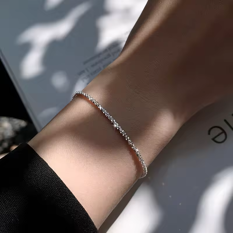 Calla | Alluring Flower Pattern | Silver Bracelet
