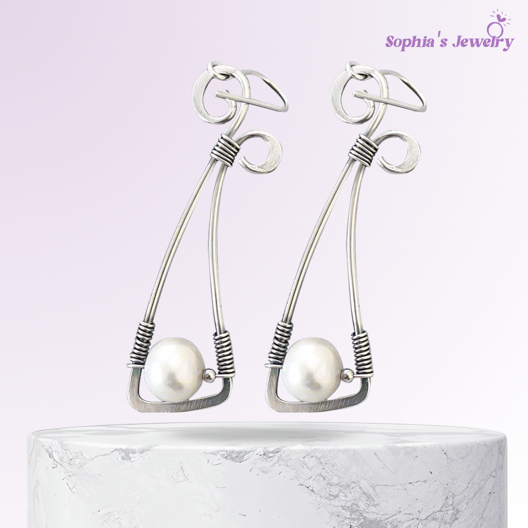 Isla | Timeless Pearl | Silver Earrings