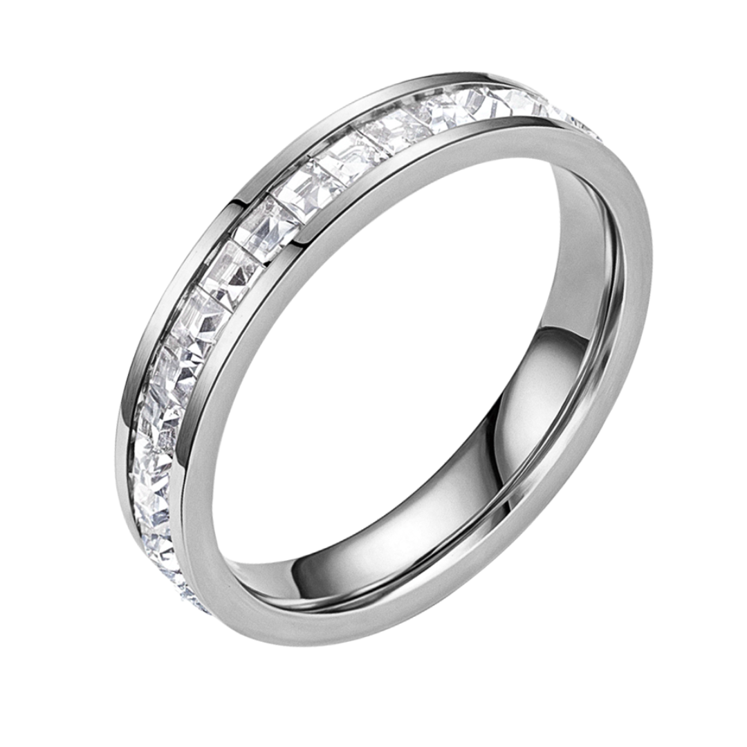 Amelia | Brilliant Spark | Silver Ring