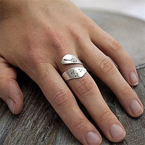 Agnes | Carved Dandelion | Silver Ring