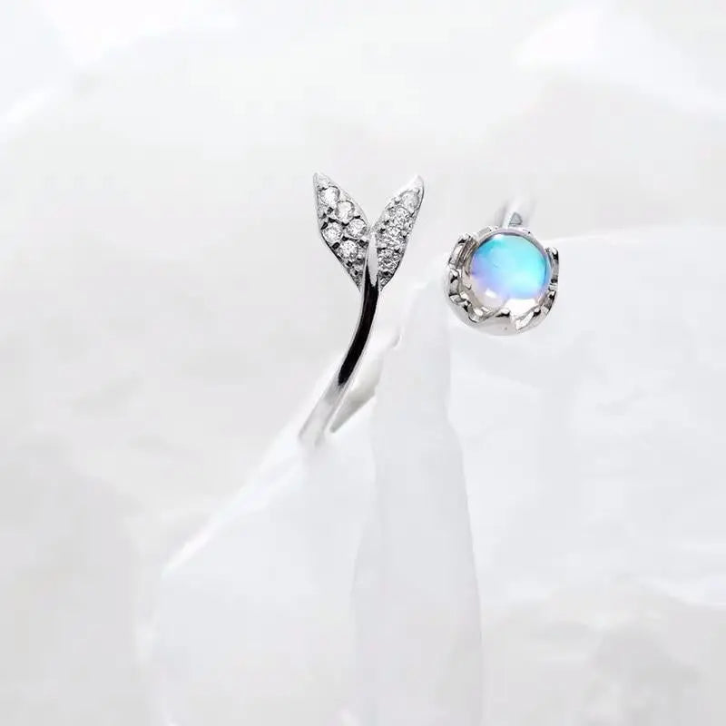 Maris | Dolphin Tail Grace |Silver Ring